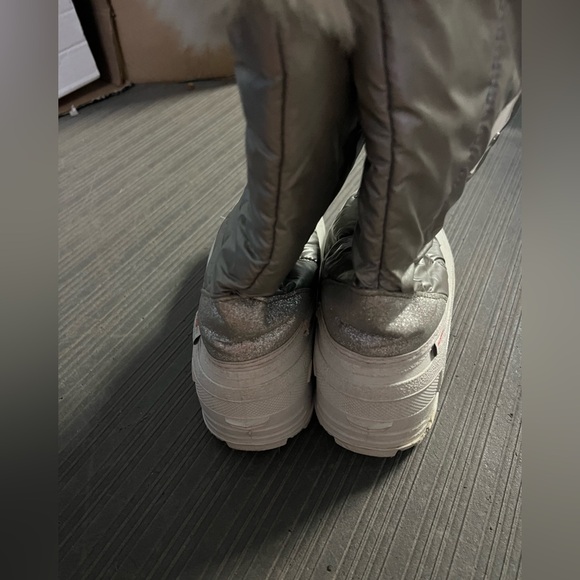 Silver Kid's Winter Boots with Faux Fur Trim - Picture 3 of 4